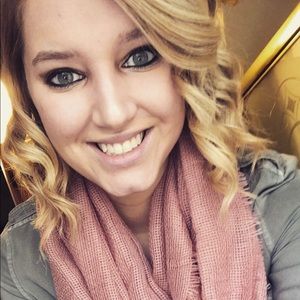 Meet your Posher, Karanne